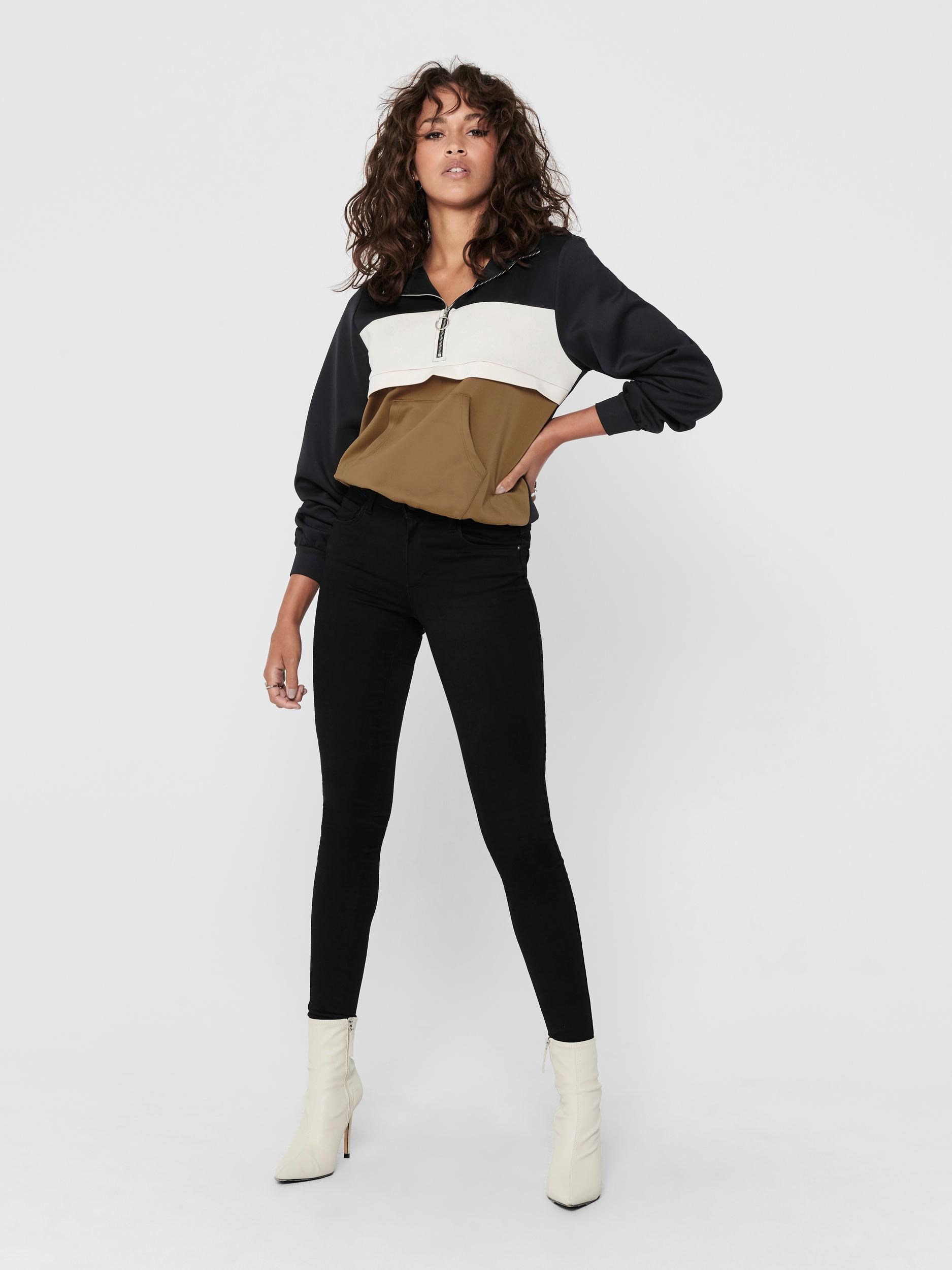 Only Kadın S-Shirt 15216397 Black
