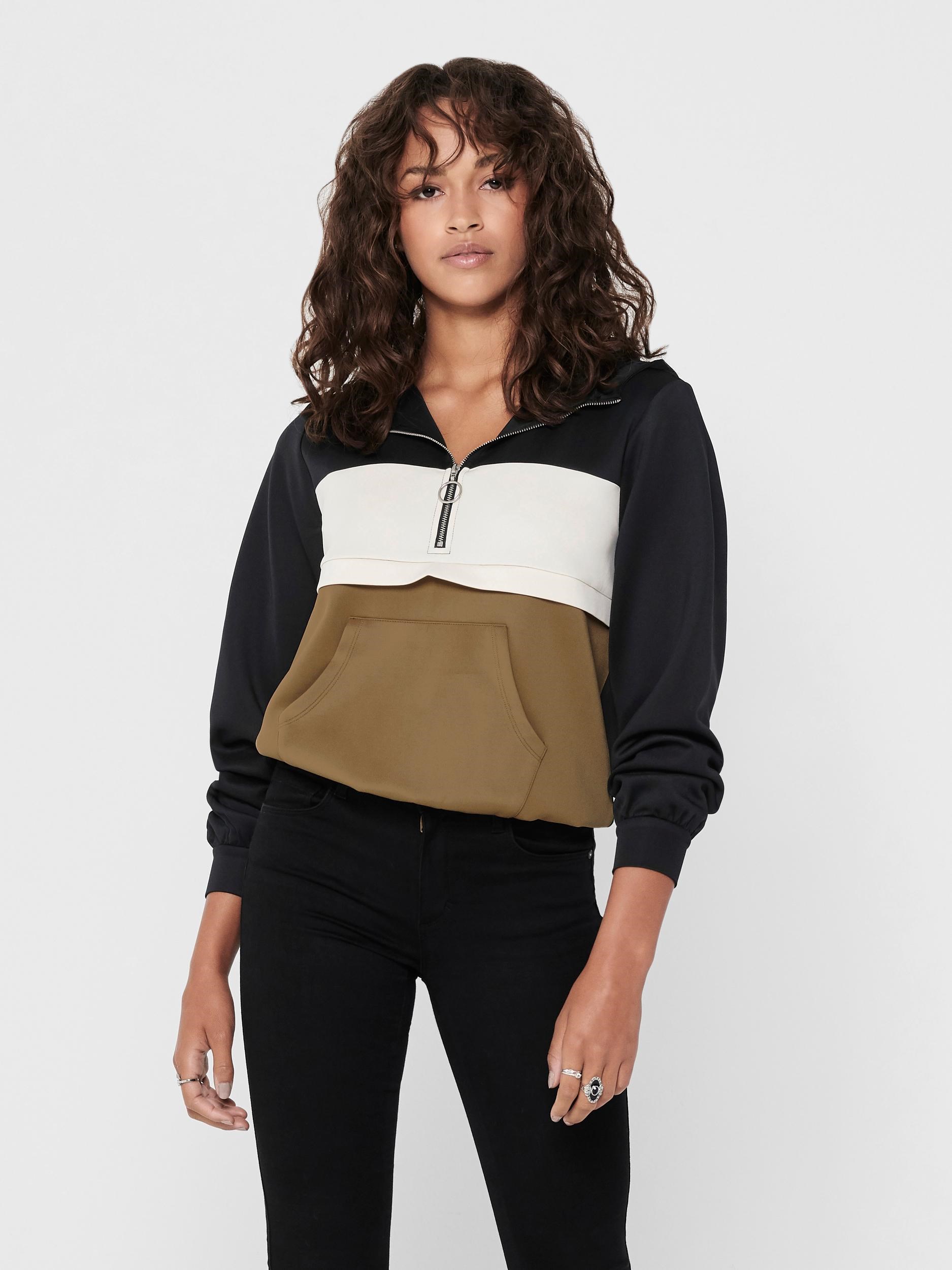 Only Kadın S-Shirt 15216397 Black