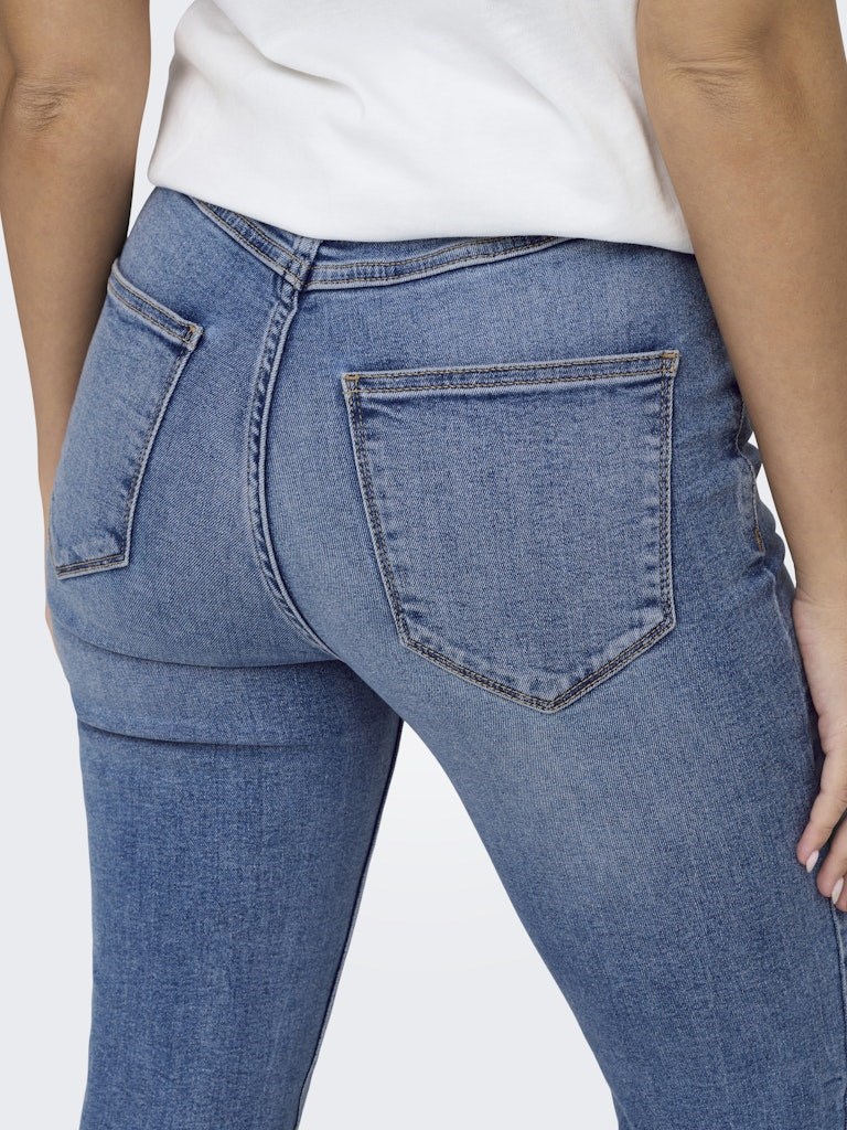 Only Kadın Pantolon 15323175 Medium Blue Denim