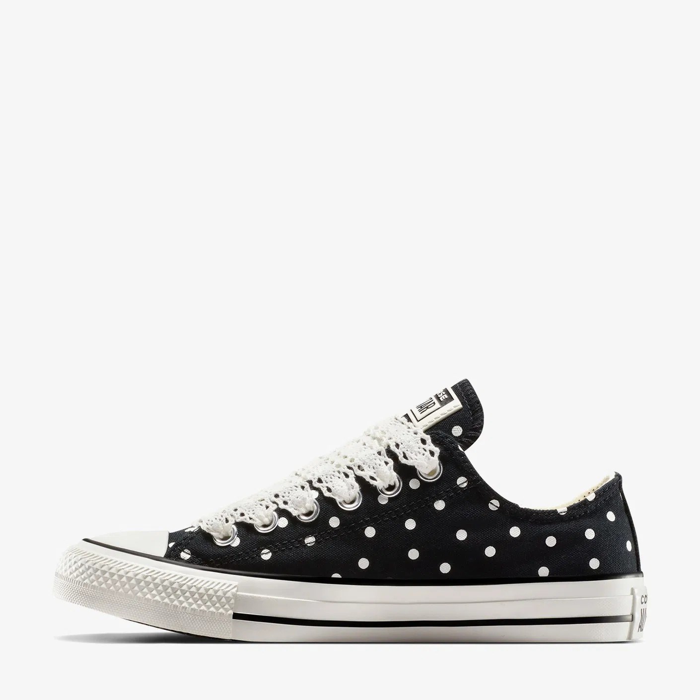 Converse Kadın Ayakkabı A12570C Black/Egret/Unıversıty Red