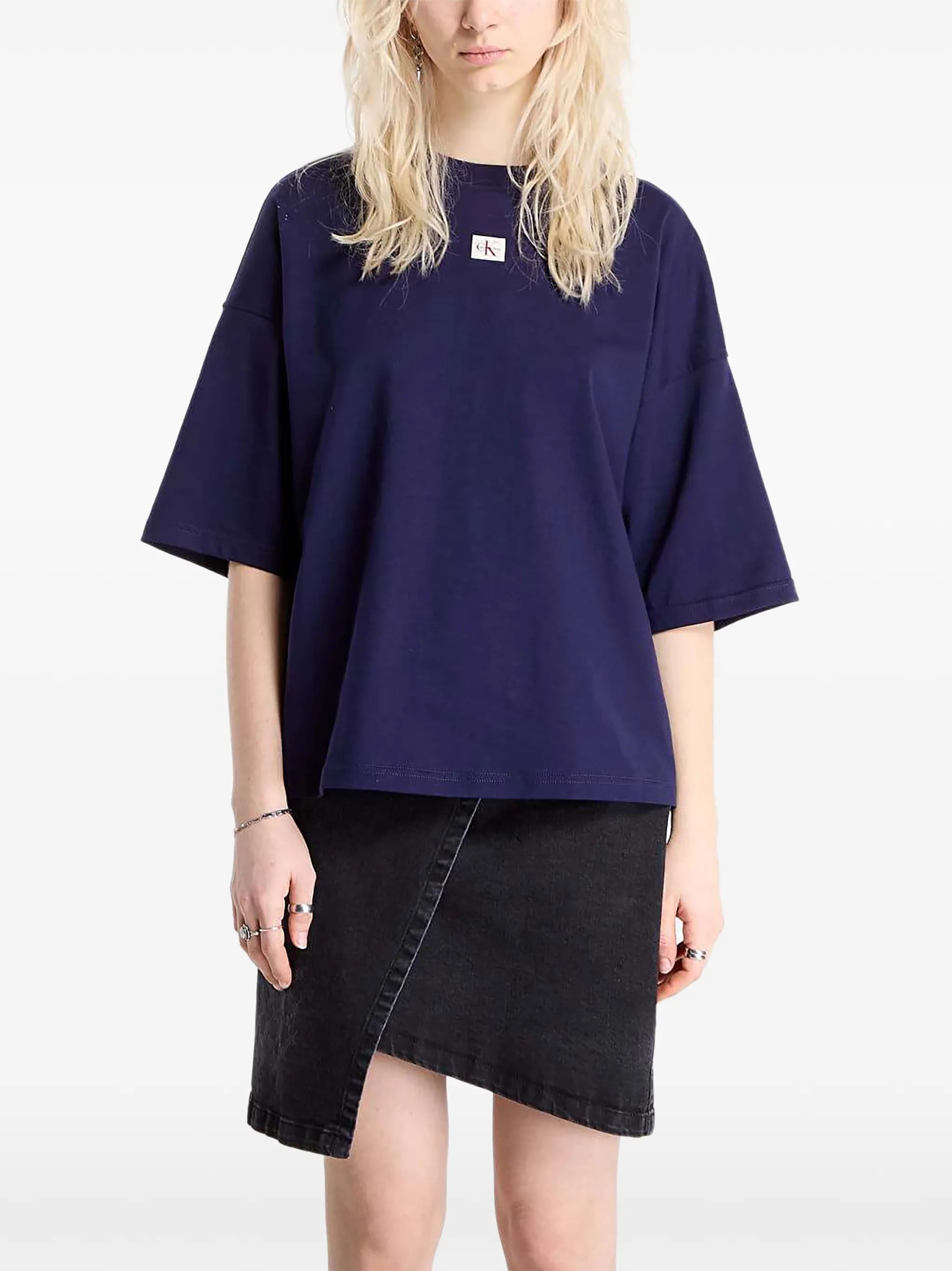 Calvin Klein Kadın T-Shirt LV047D204G9EI Lacivert
