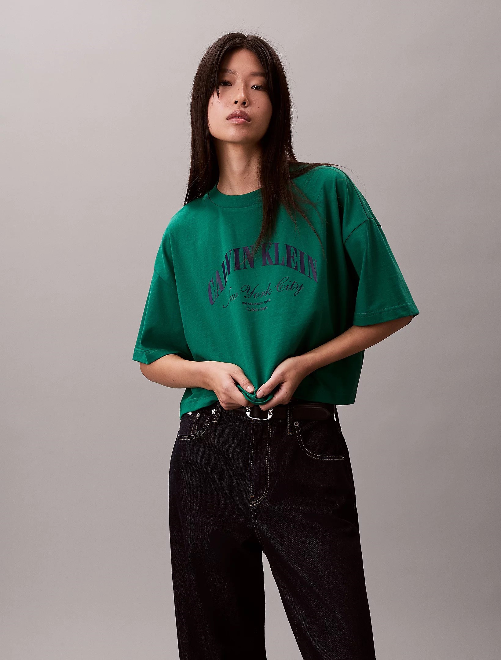 Calvin Klein Kadın T-Shirt LV047F813GL4G Yeşil