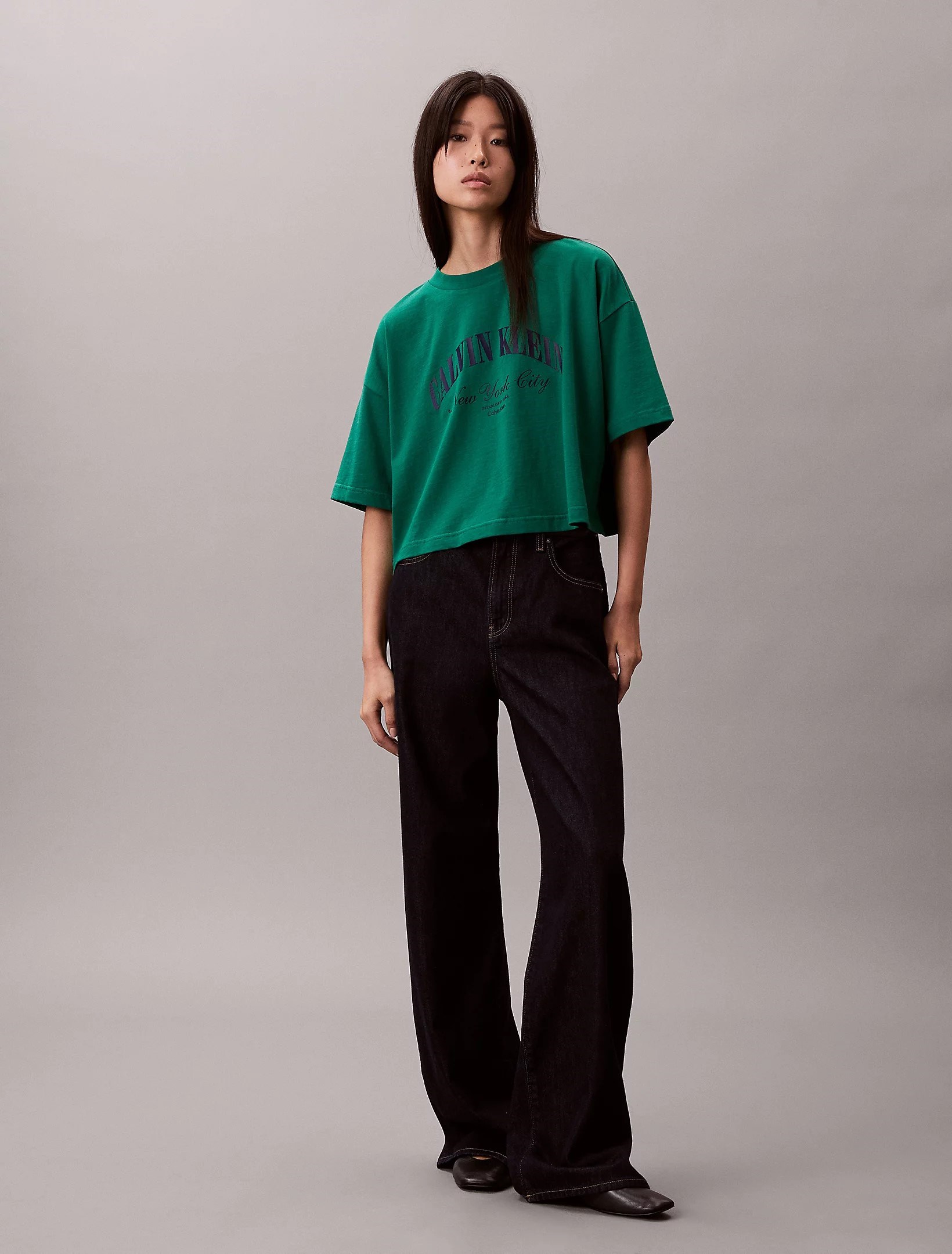 Calvin Klein Kadın T-Shirt LV047F813GL4G Yeşil