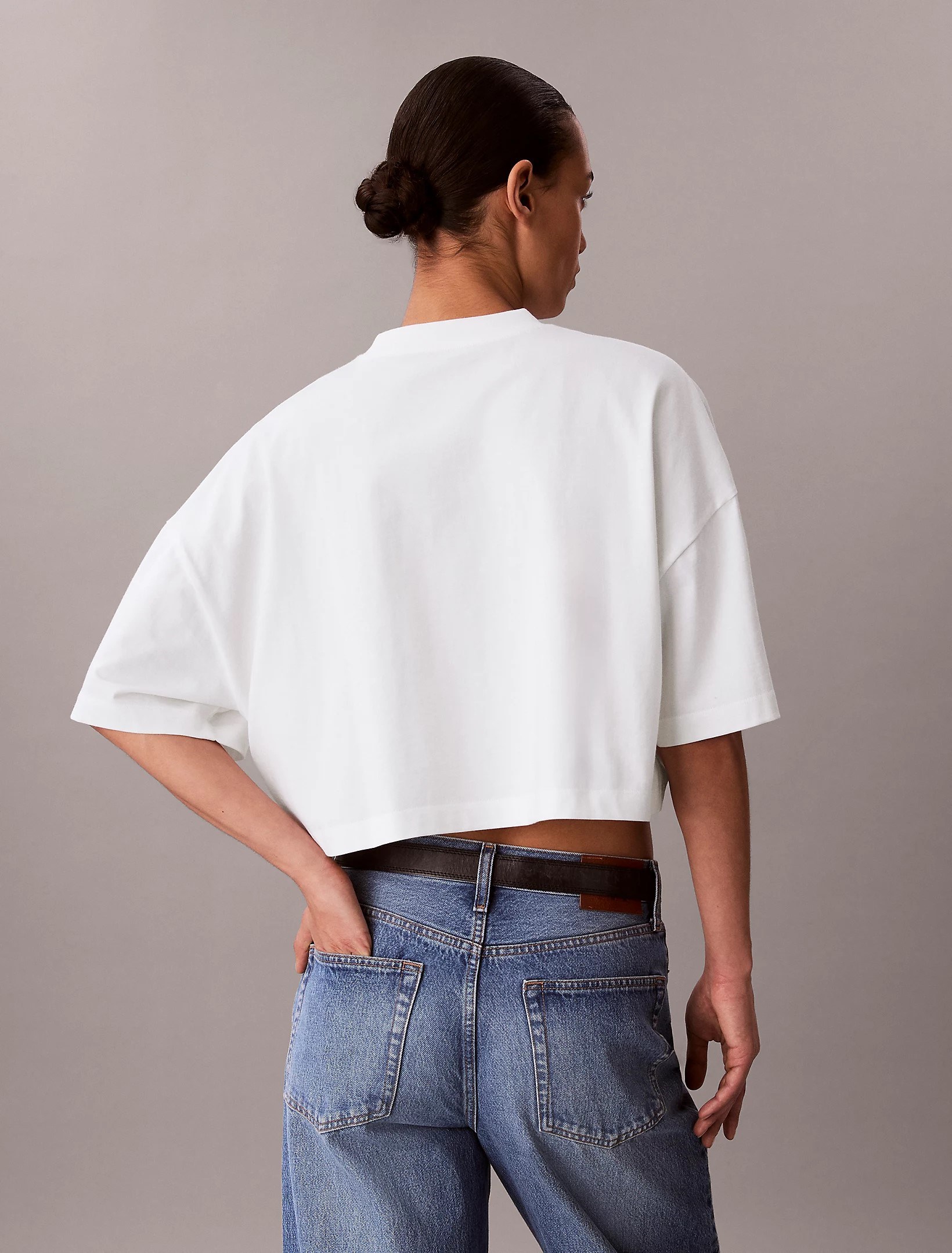 Calvin Klein Kadın T-Shirt LV047F813GYAF Whıte