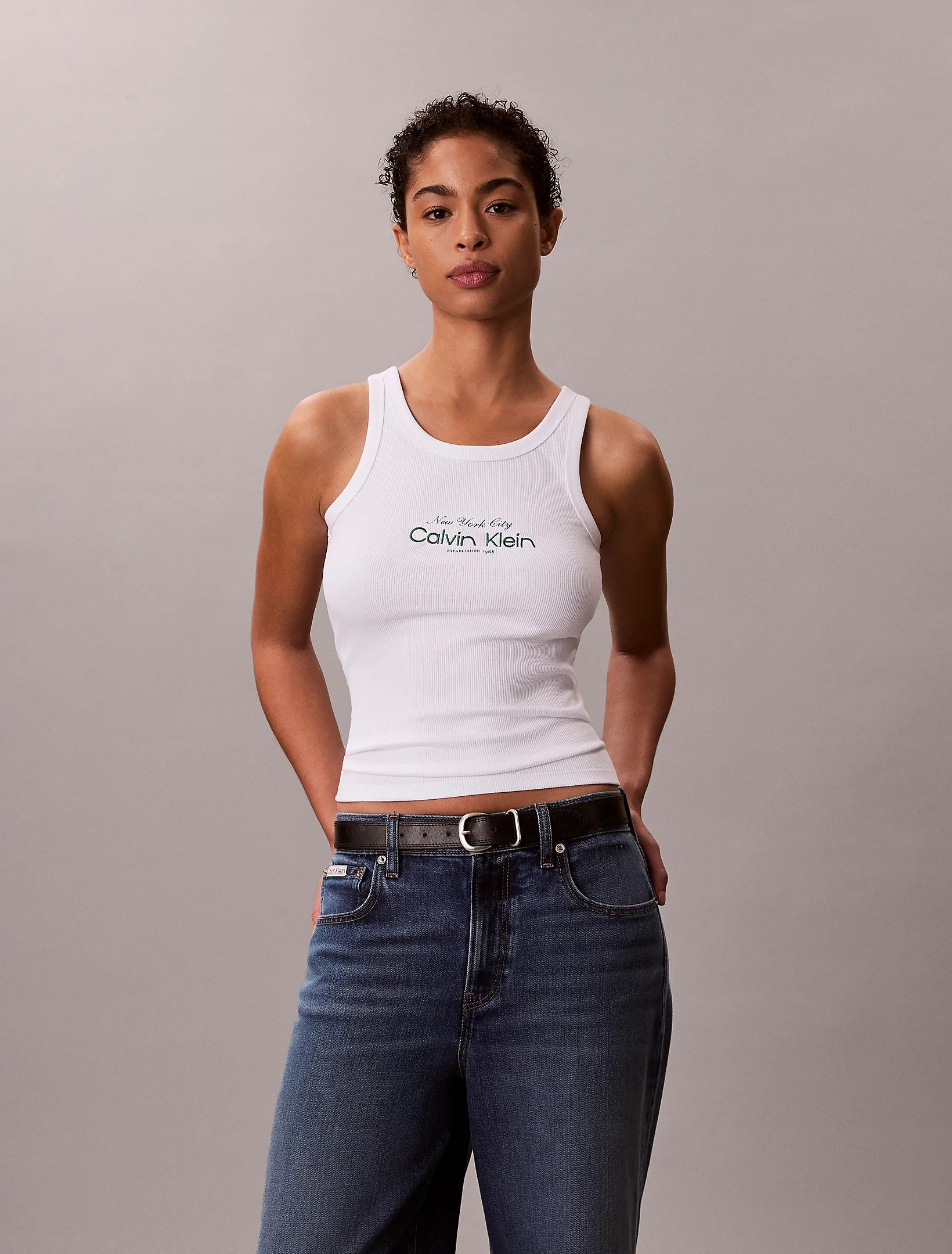 Calvin Klein Kadın T-Shirt LV047F816GYAF Whıte