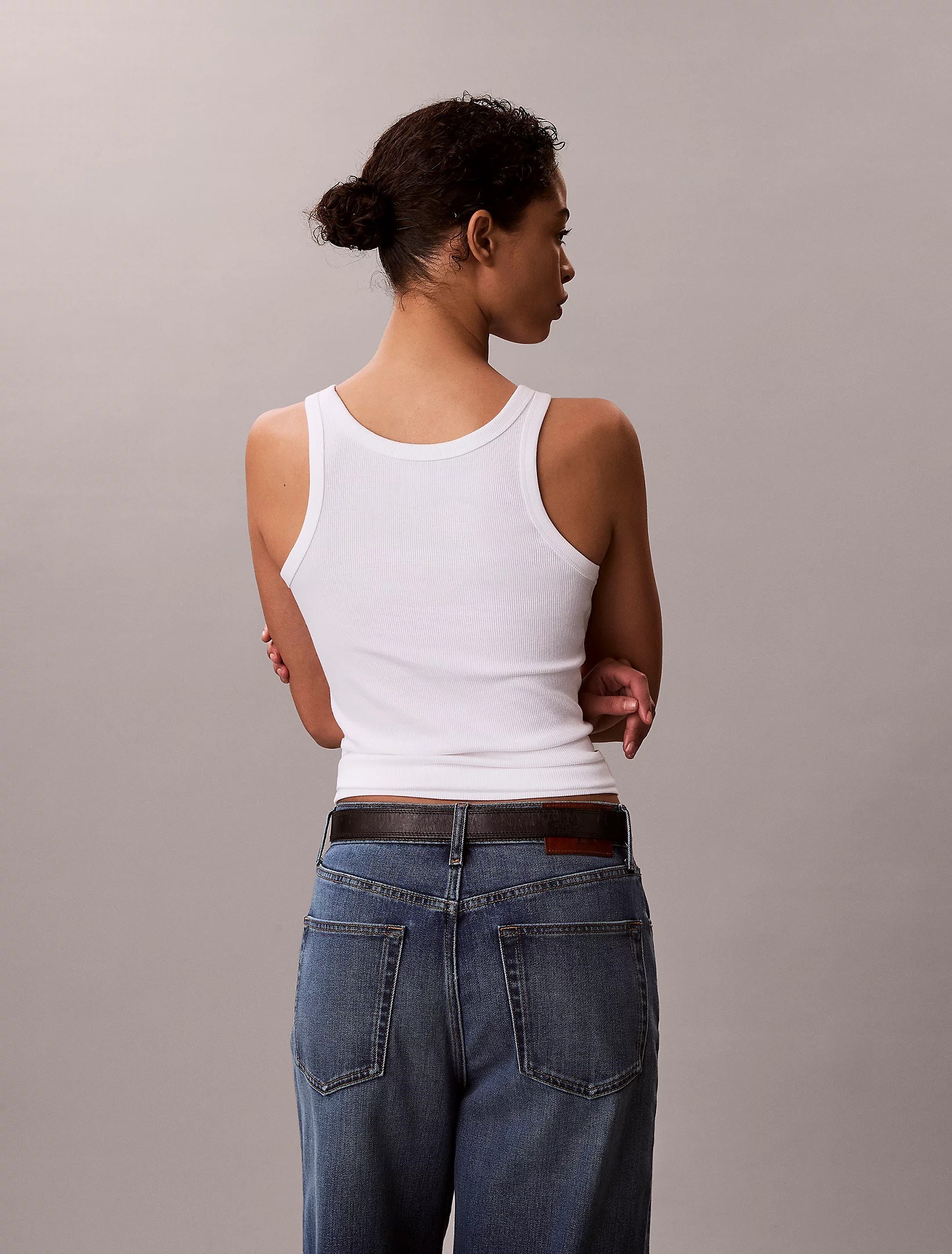 Calvin Klein Kadın T-Shirt LV047F816GYAF Whıte