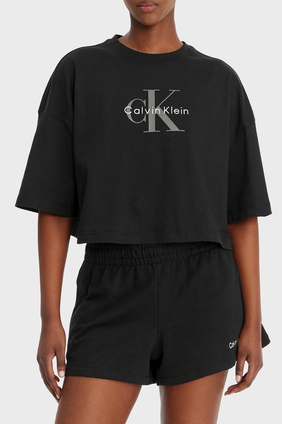 Calvin Klein Kadın T-Shirt LV047F828GUB1 Black