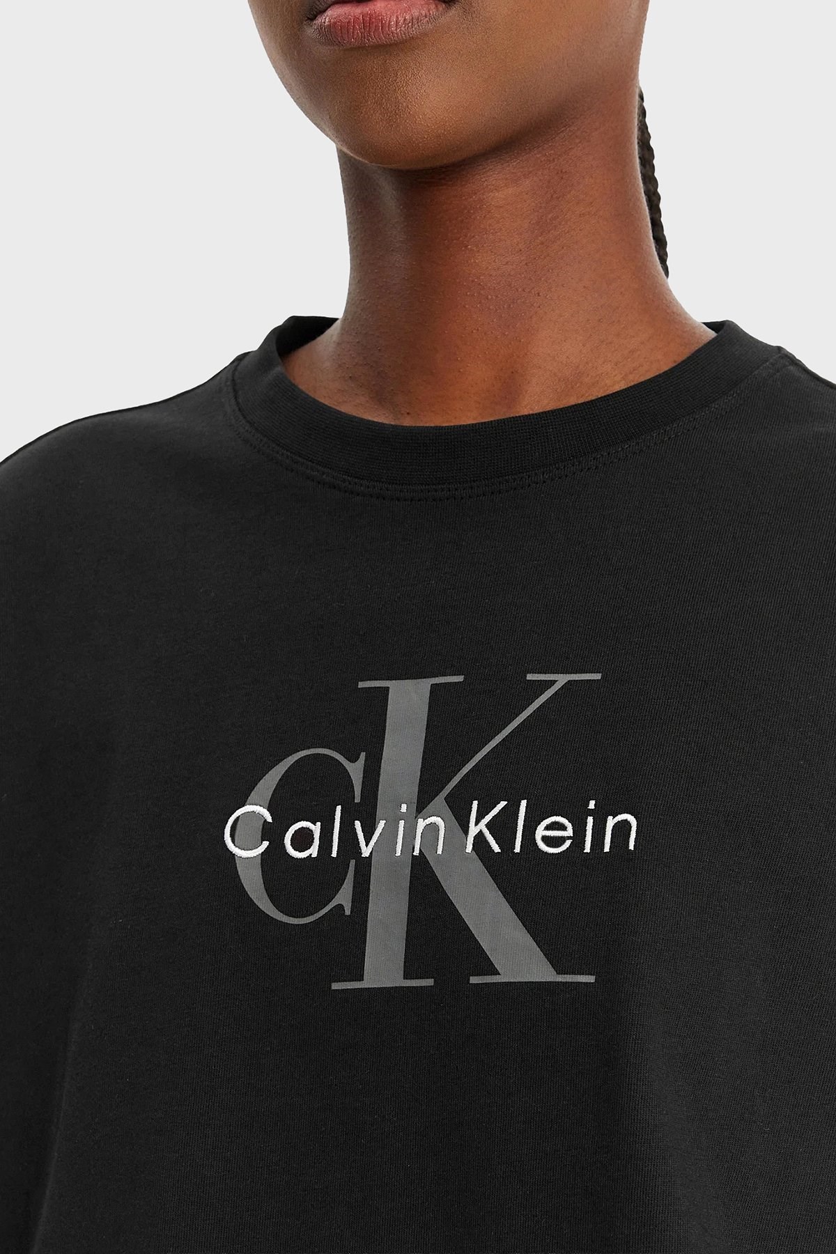 Calvin Klein Kadın T-Shirt LV047F828GUB1 Black
