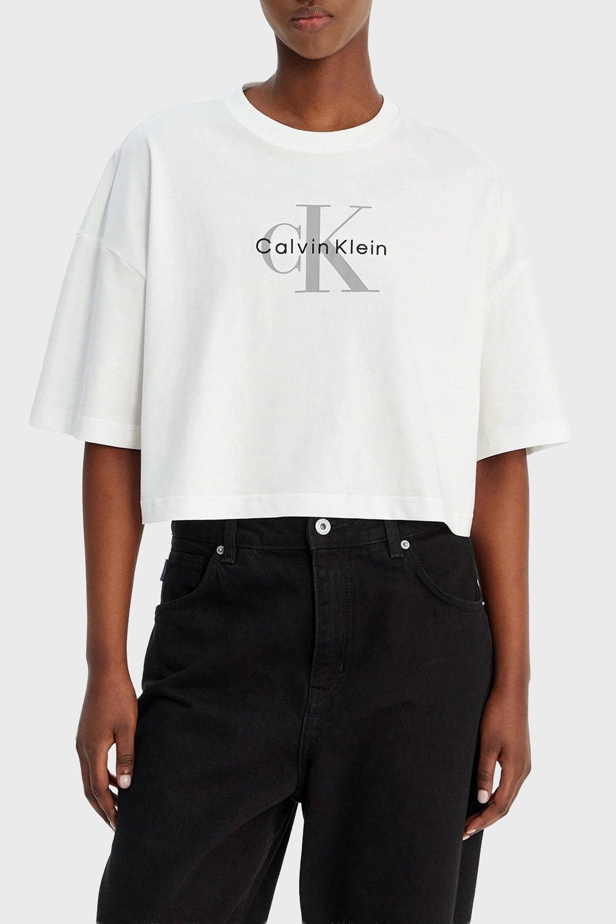 Calvin Klein Kadın T-Shirt LV047F828GYAF Whıte