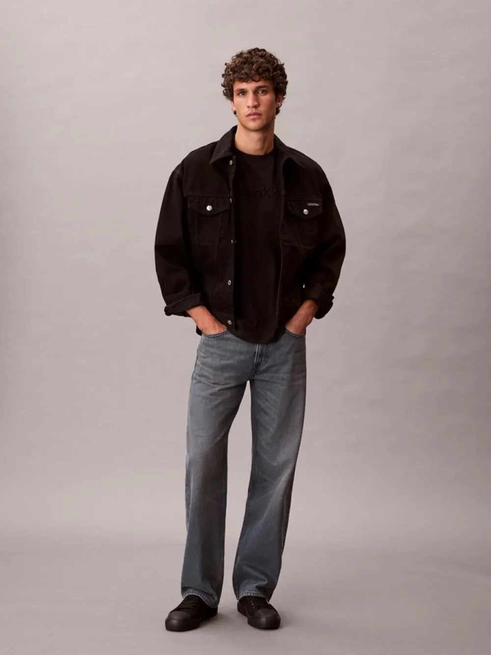 Calvin Klein Erkek T-Shirt LV04LF811GUB1 Black