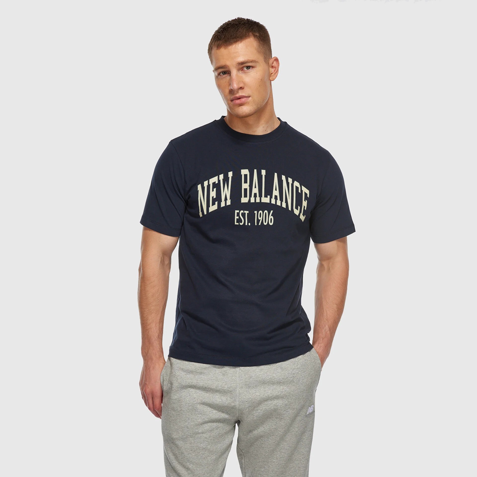 New Balance Erkek T-Shirt MNT3326-AVI 