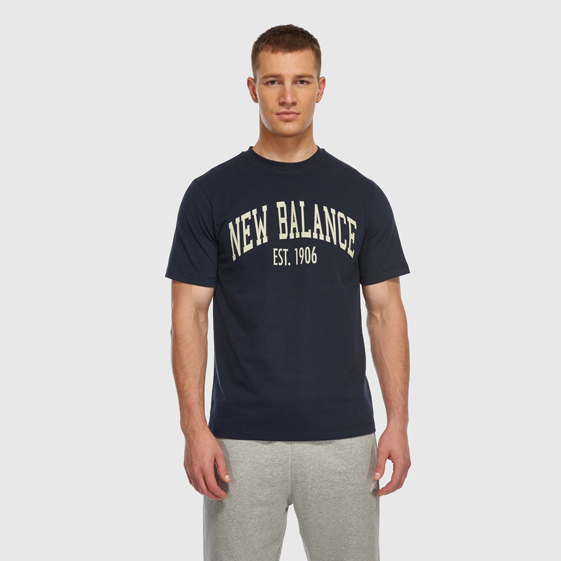 New Balance Erkek T-Shirt MNT3326-AVI 