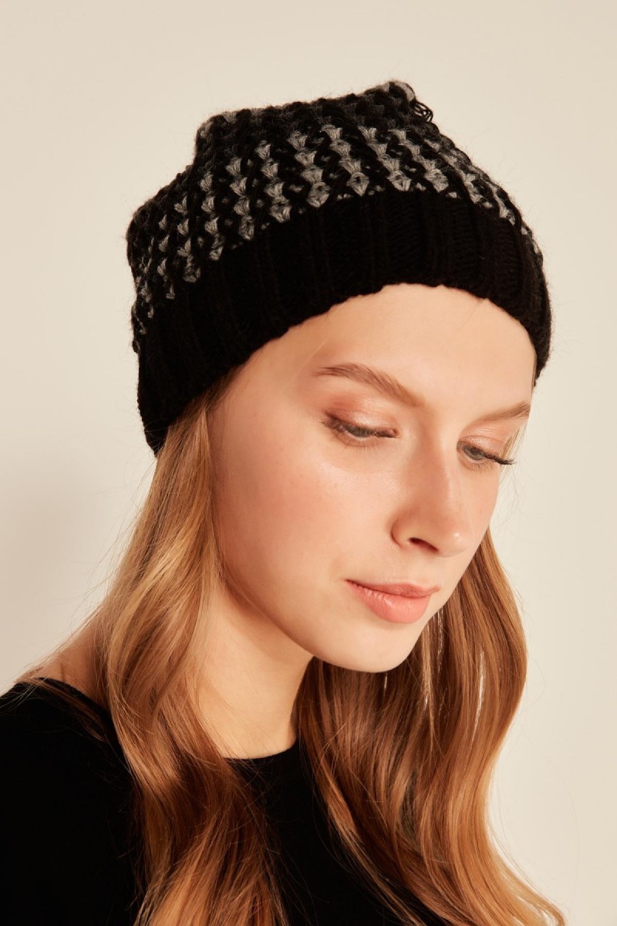 Nesvay Unisex Bere SPK-4078 Sıyah