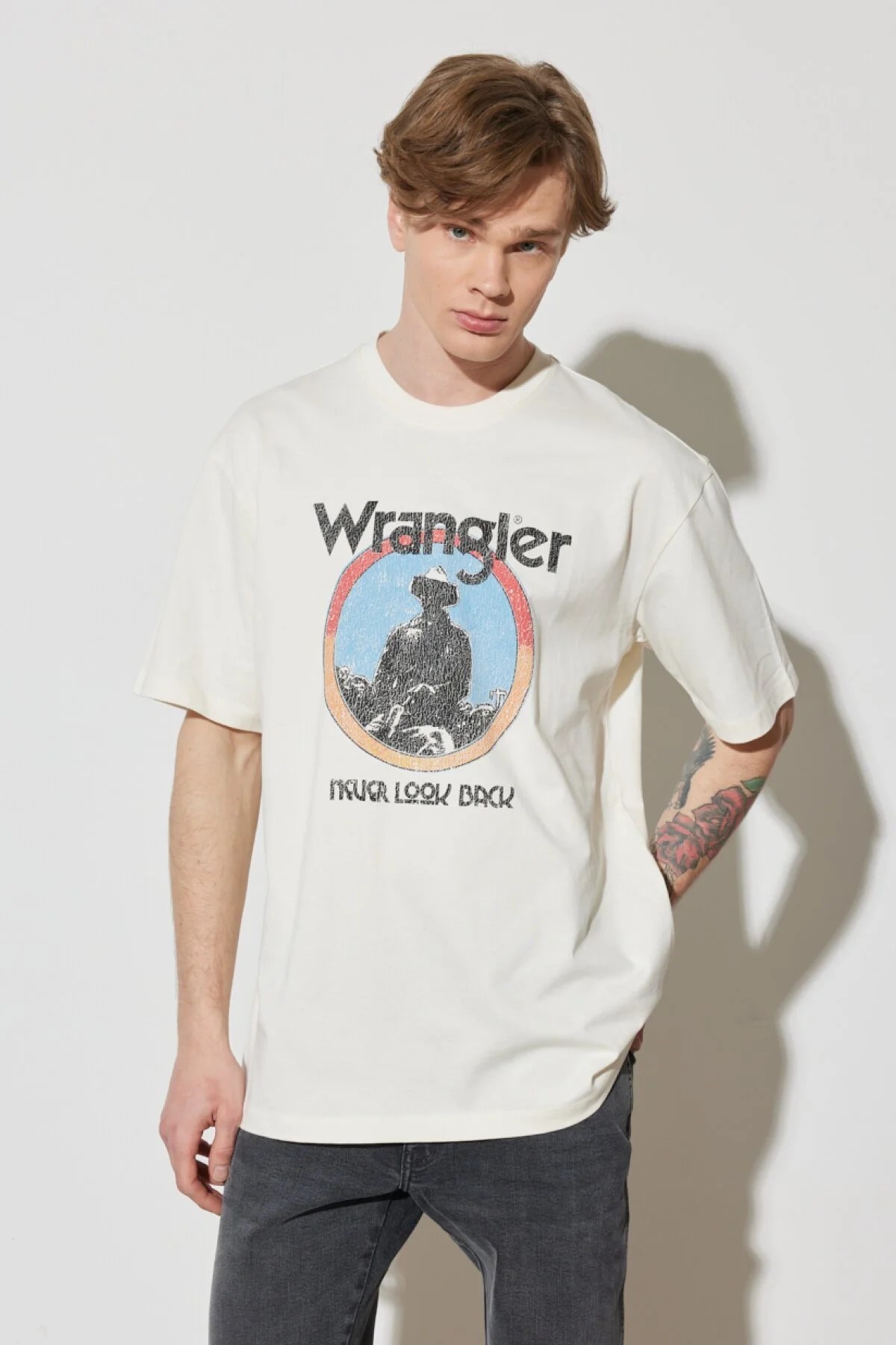 Wrangler Erkek T-Shirt W7CBEE737 Off White