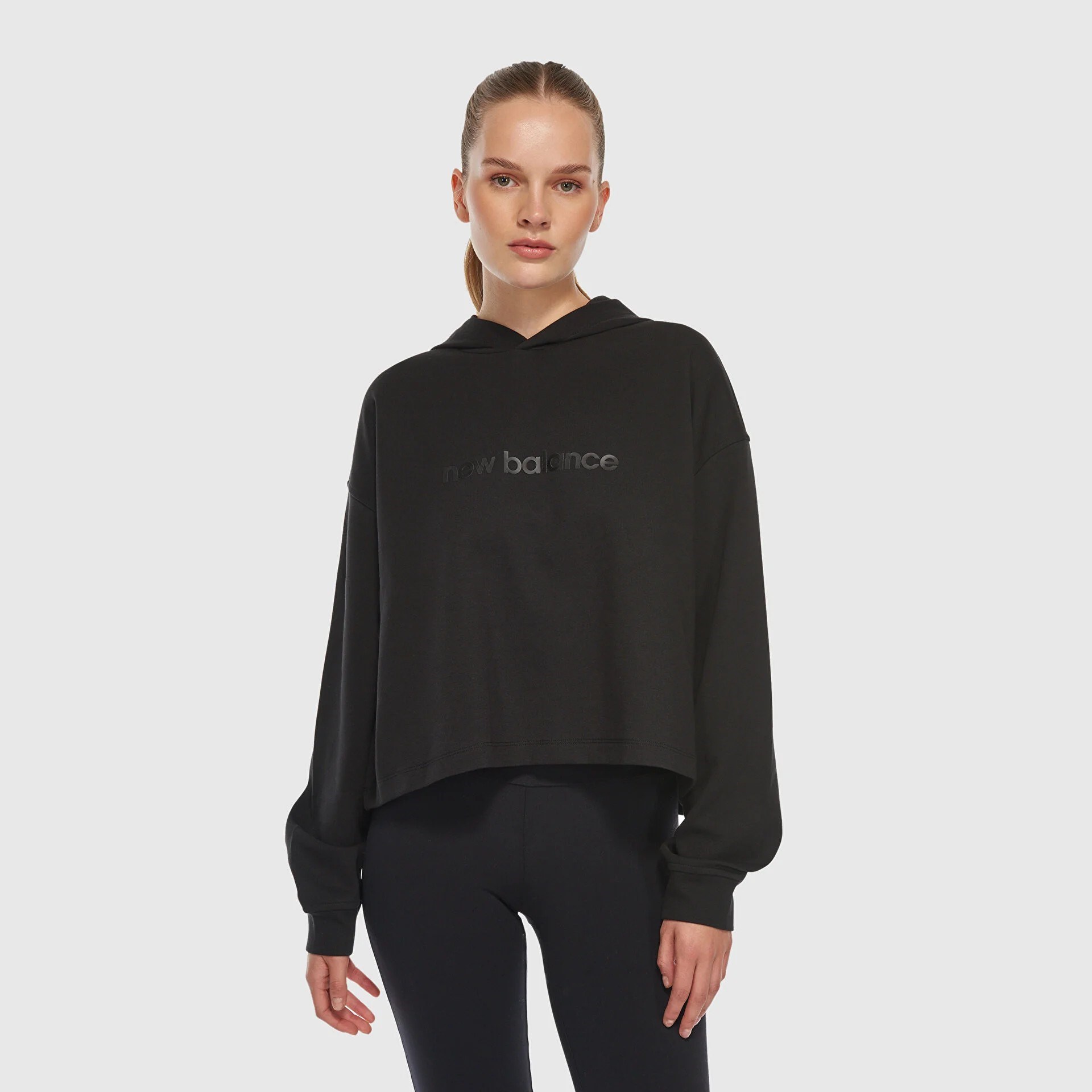 New Balance Kadın S-Shirt WNH3413-BK 